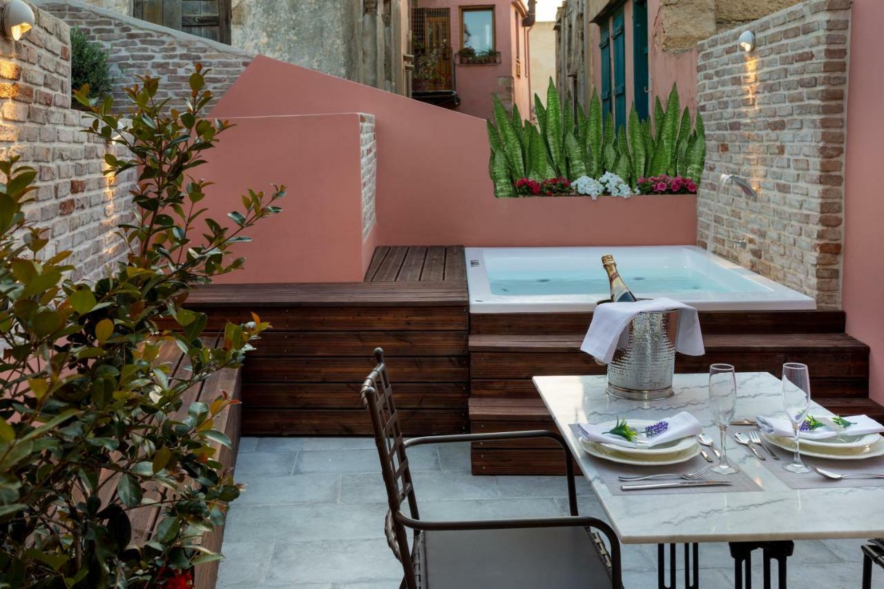 Vener Luxury Suites La Canea Esterno foto
