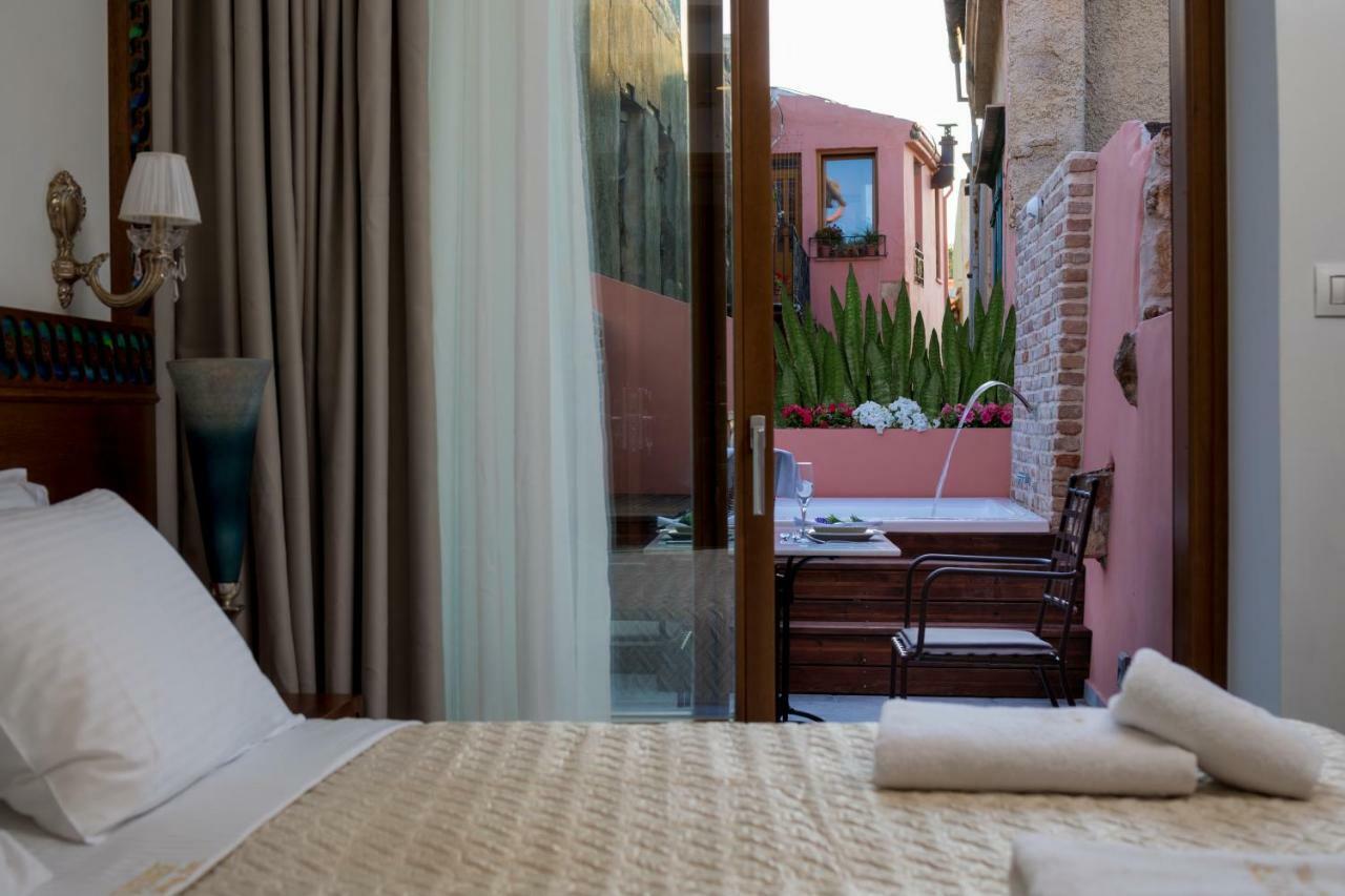 Vener Luxury Suites La Canea Esterno foto